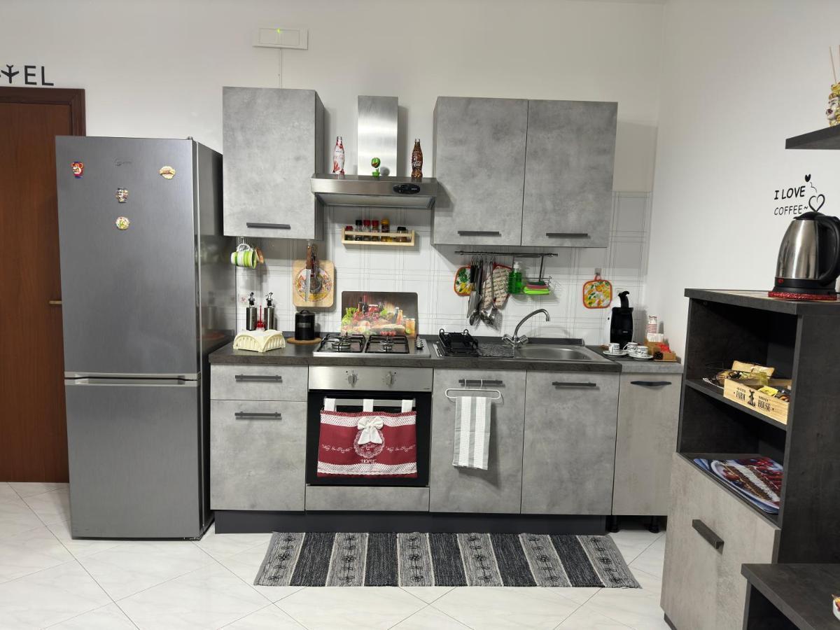 La Pigna Delle Aci Apartment 阿奇雷亚莱 外观 照片