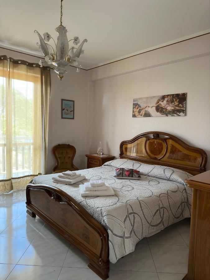 La Pigna Delle Aci Apartment 阿奇雷亚莱 外观 照片