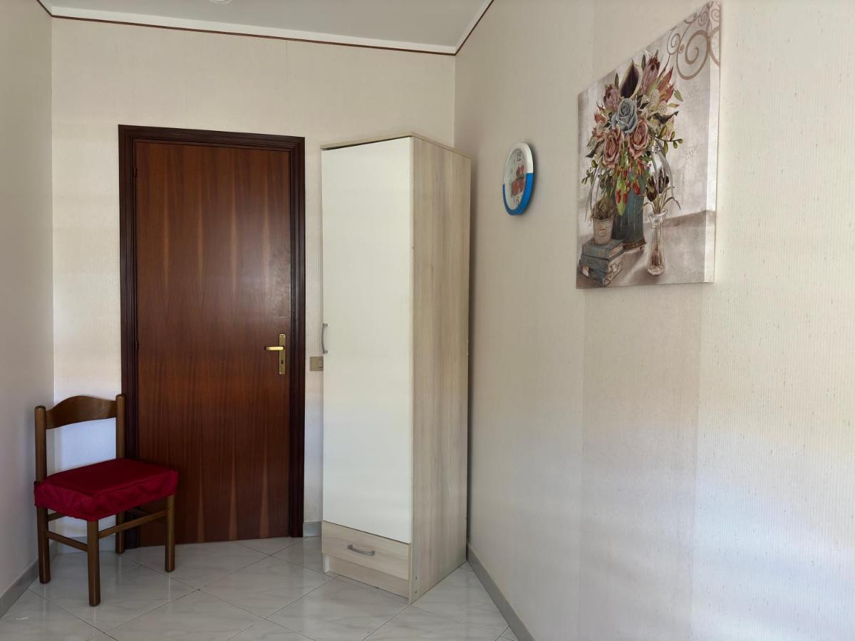 La Pigna Delle Aci Apartment 阿奇雷亚莱 外观 照片