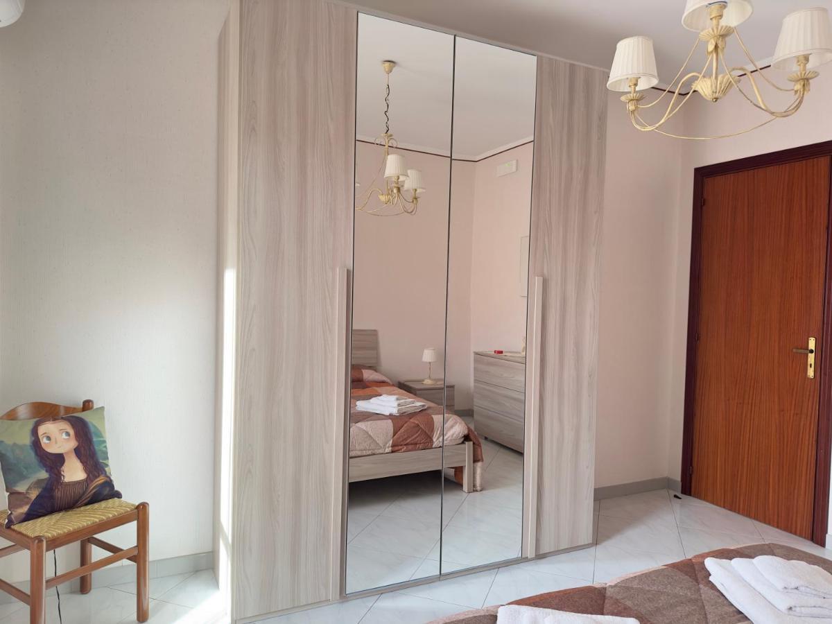 La Pigna Delle Aci Apartment 阿奇雷亚莱 外观 照片