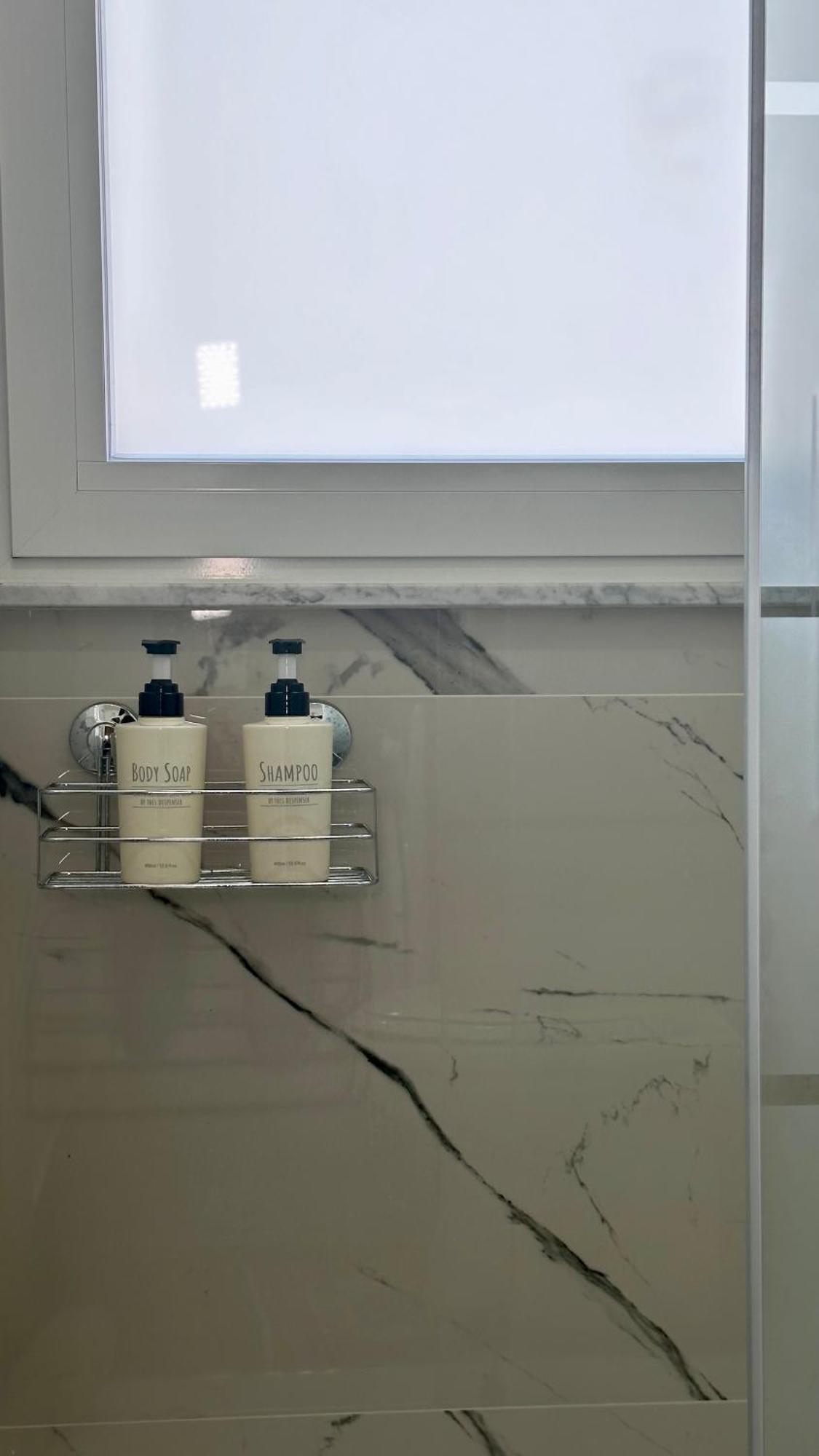 La Pigna Delle Aci Apartment 阿奇雷亚莱 外观 照片