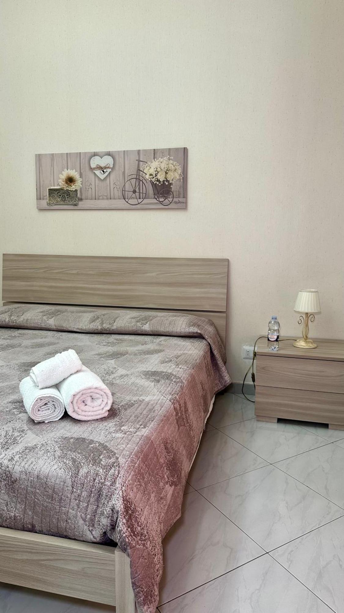 La Pigna Delle Aci Apartment 阿奇雷亚莱 外观 照片